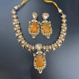 Tyani Kundan With Moissanite